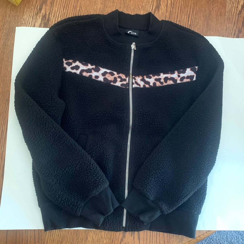 Zyia active Sherpa zip up. Size small